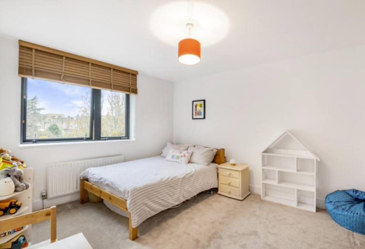 Spacious, Bright And Modern Flat In Holloway Londyn Zewnętrze zdjęcie
