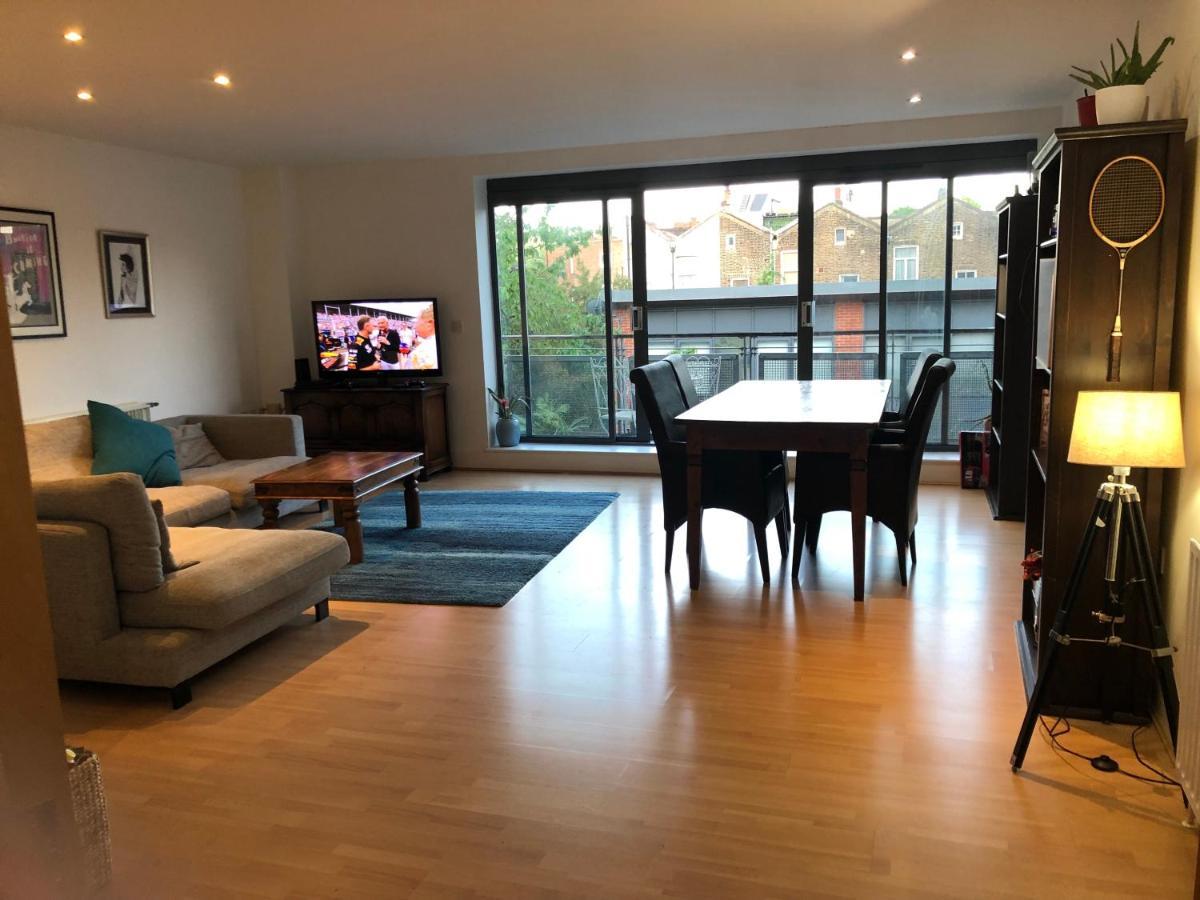 Spacious, Bright And Modern Flat In Holloway Londyn Zewnętrze zdjęcie